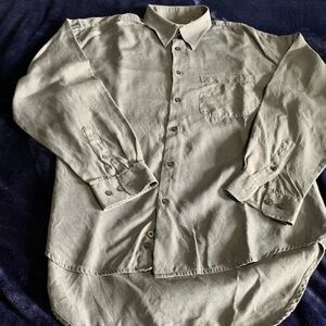 Bachrach Gray Casual Button Down Shirt. L comfortable fit.